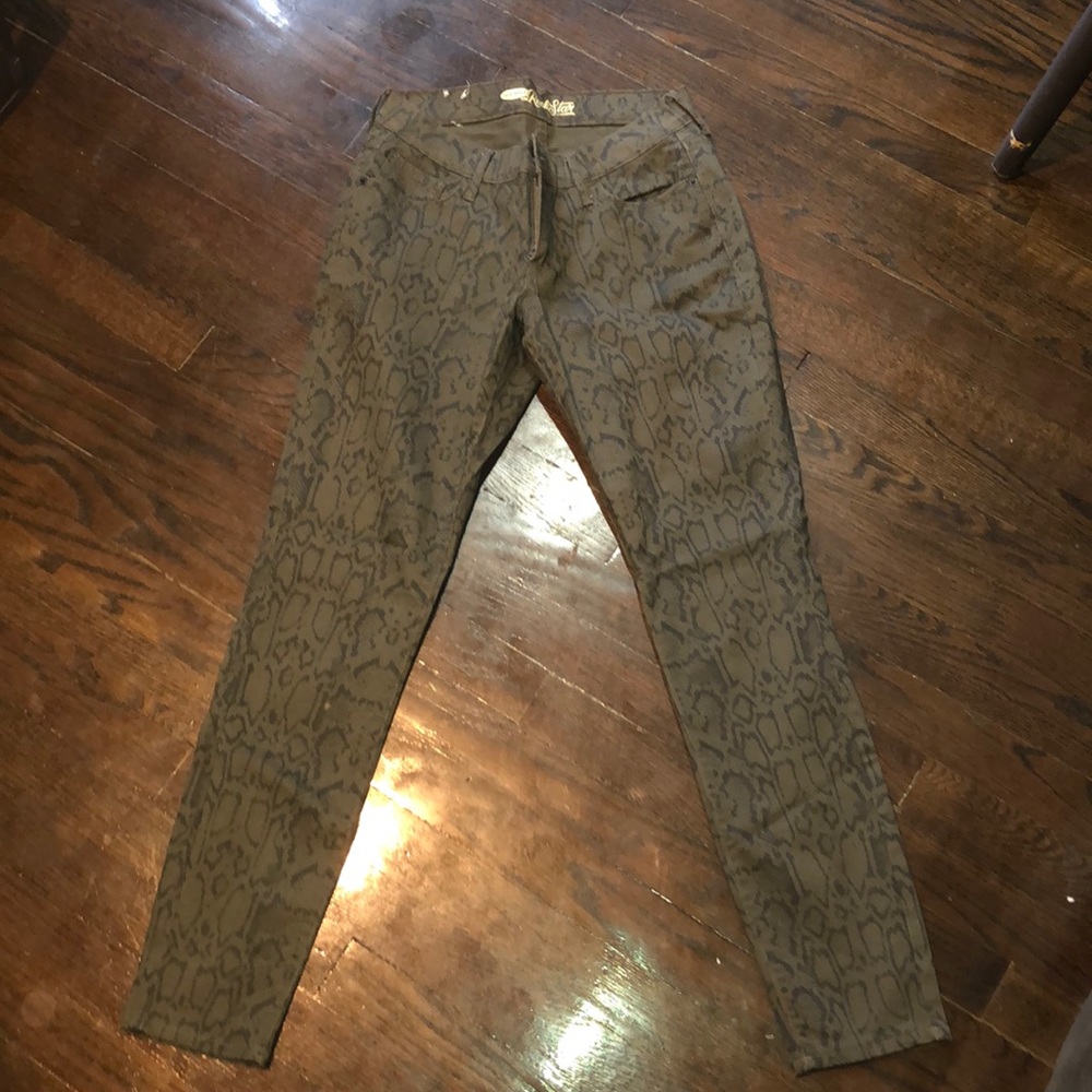 Green Snakeprjnt Jeans